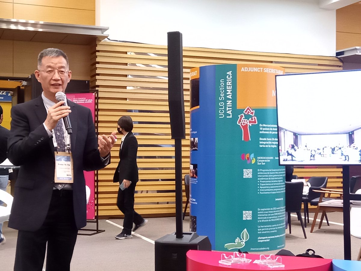 agenda21culture's tweet photo. #UCLGCongress
✨Youqun Wang, Honorary Trustee at Xi’an City Wall Protection Foundation presents the results of the #SevenKeys workshop held in his city last year with the aim to better localise the #SDGs through scaled and tailored local cultural policies. https://t.co/cvrAbhMCe6