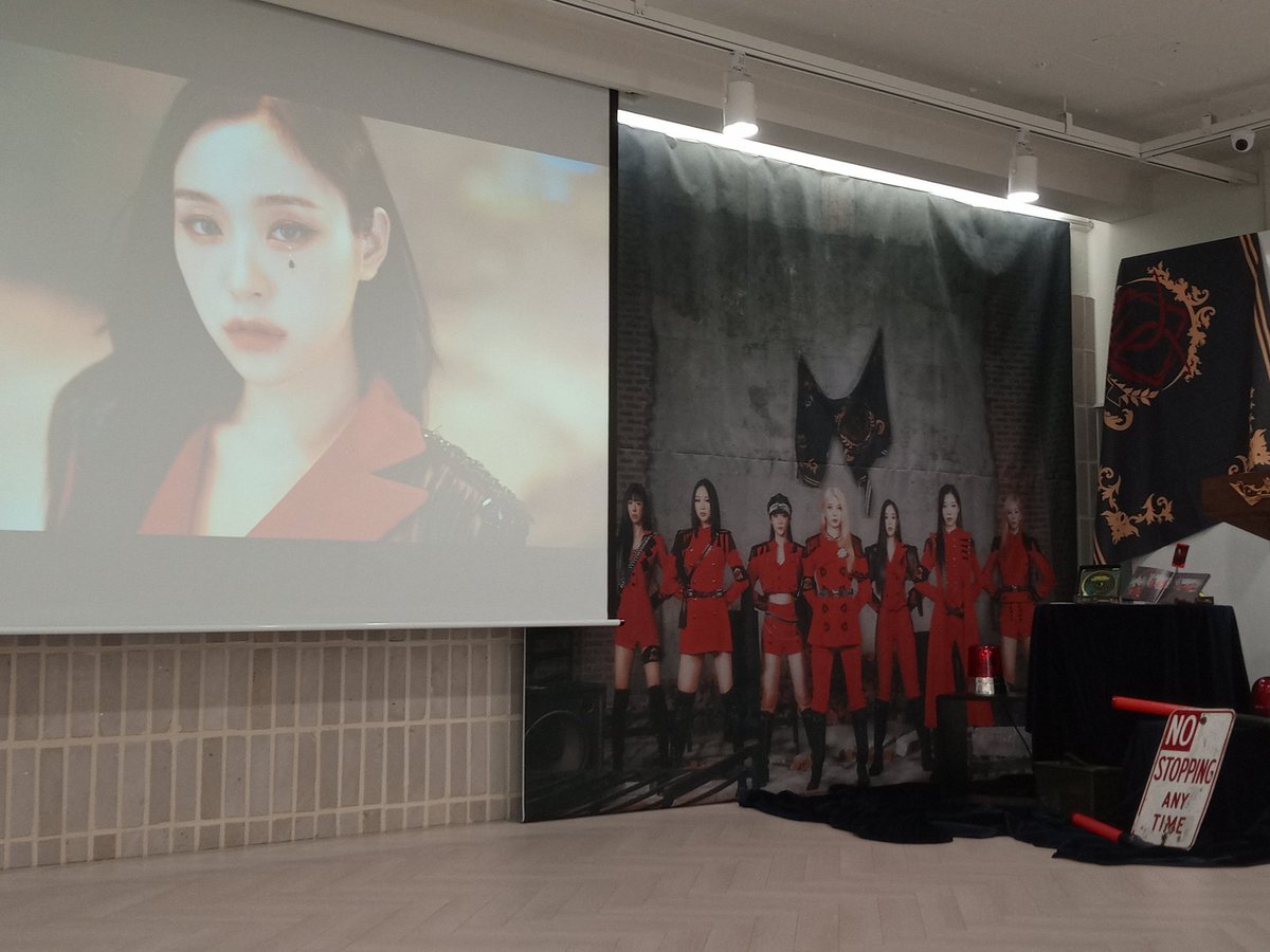 Rasilindream's tweet photo. #VISION_OF_DREAMCATCHER
#DREAMCATCHER #드림캐쳐 #EVERLINE #에버라인
입구부터 웅장하게 울리는 비전 덕분에 길을 헤매지 않고 들어갈 수 있었습니다
럭드 마구 눌러보고 싶었는데 실제로 누를 수 있어서 기뻤어요😍
내부도 넘 깔끔하고 음료도 맛났습니다 또 올게요💕💕 https://t.co/po0hVMf0f8