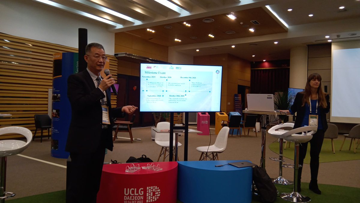 agenda21culture's tweet photo. #UCLGCongress
✨Youqun Wang, Honorary Trustee at Xi’an City Wall Protection Foundation presents the results of the #SevenKeys workshop held in his city last year with the aim to better localise the #SDGs through scaled and tailored local cultural policies. https://t.co/cvrAbhMCe6
