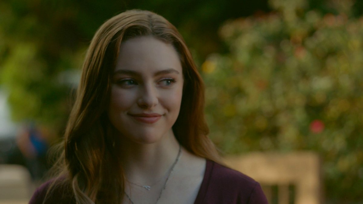 // WELCOME TO MY OC TWITTER! 

- My oc Hope Lykensen is the daughter of Wyatt Lykensen. she wears fur coats and etc like her father does. so pls don't mistaken my Hope for Hope Mikaelson bc they're both different from each other.