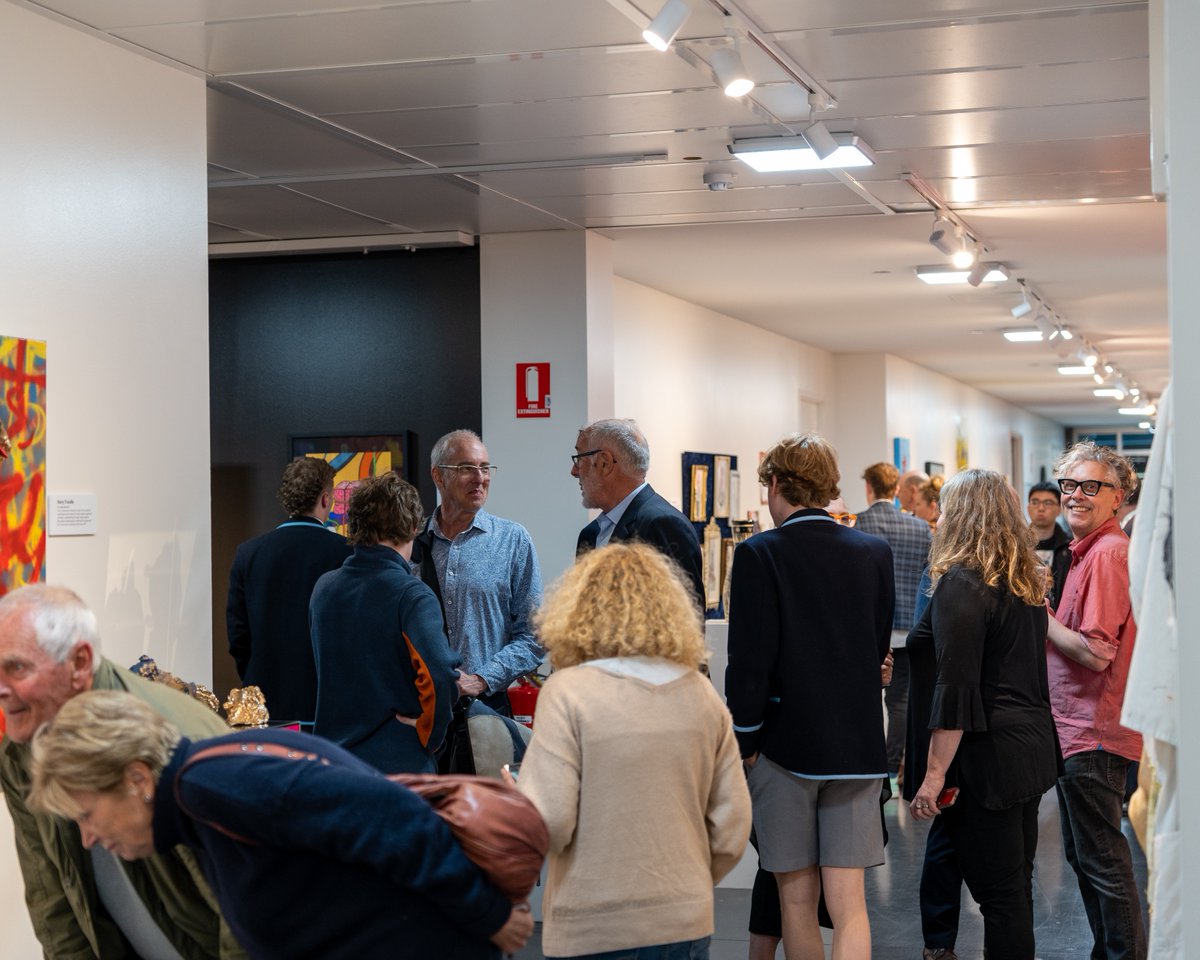 camberwellgram's tweet photo. What a night! Last week we held the opening night of our VCE Art, Studio Arts and Visual Communication Design Exhibition. The exhibition can be viewed until 21 October 2022. #CGSArt #EXIT22

📸 Thanks to our talented student photographer Tin Lok for these great photos. https://t.co/VL8uREYx67