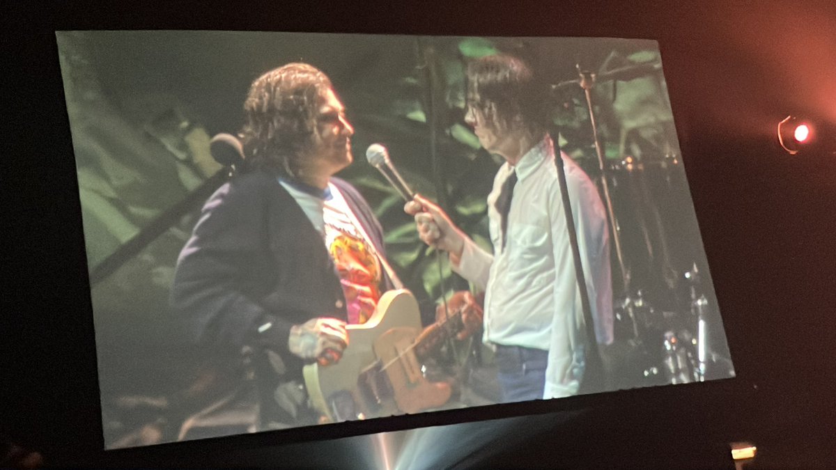 agent sara tweet media