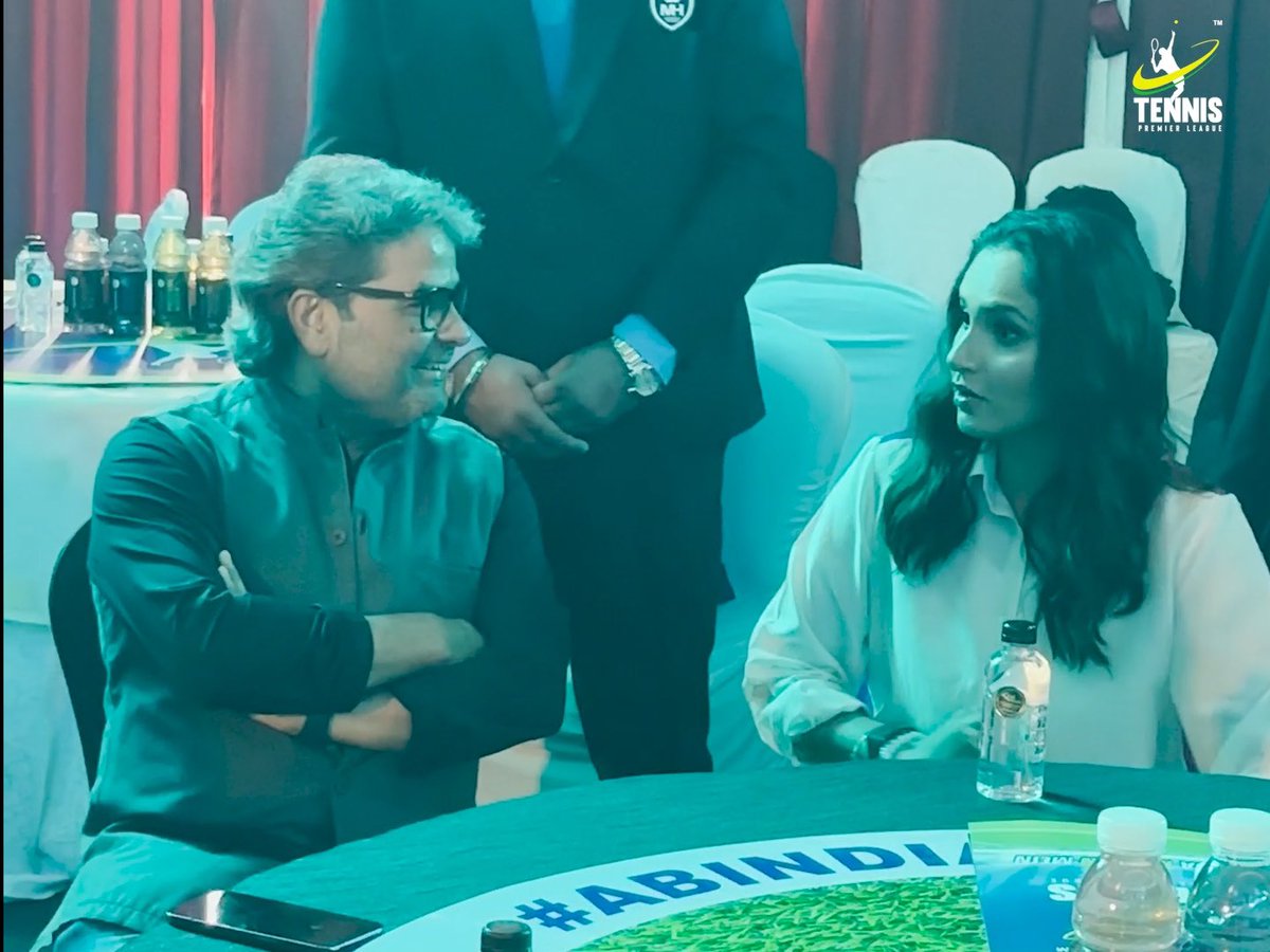 tplsport's tweet photo. Guess what they are discussing? 🤔
Comment below 👇

@mirzasaniar @vishalrbhardwaj 

#AajaMaidanMein #TennisPremierLeague #TennisLove #TPL2022 #TPLS4 #Tennis https://t.co/sl1VHCIn6w