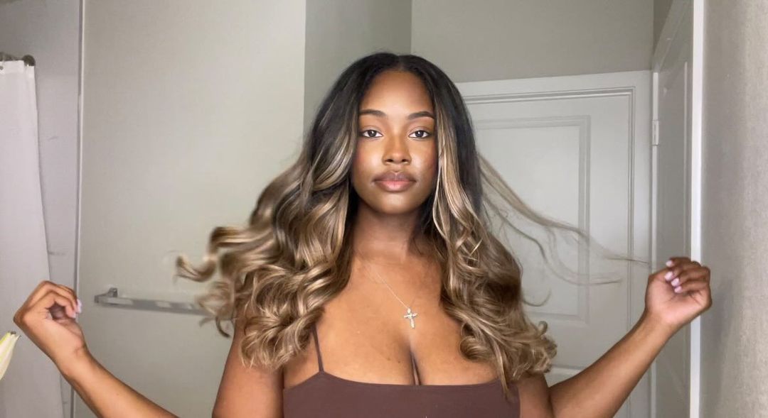CQ018 18/20 inches 
Balayage-ash brown/ash blond/honey blond
Clip-ins hair extension
Here's the link:
curlsqueen.com/155-balayage-o…

#clips #hair #BlackGirlMagic #extension #hairstyle #hairstyles