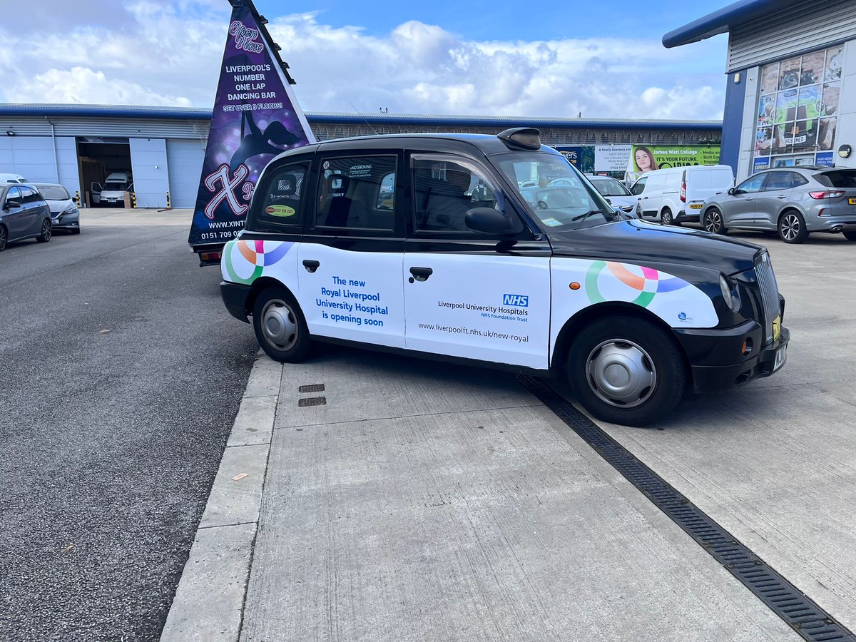 TeamHugeMedia's tweet photo. Another Superside campaign delivered for @LivHospitals good luck with the opening of the new #RLUH #NHS #NHScomms #taxiadvertisingworks https://t.co/YUOwyvRg3k