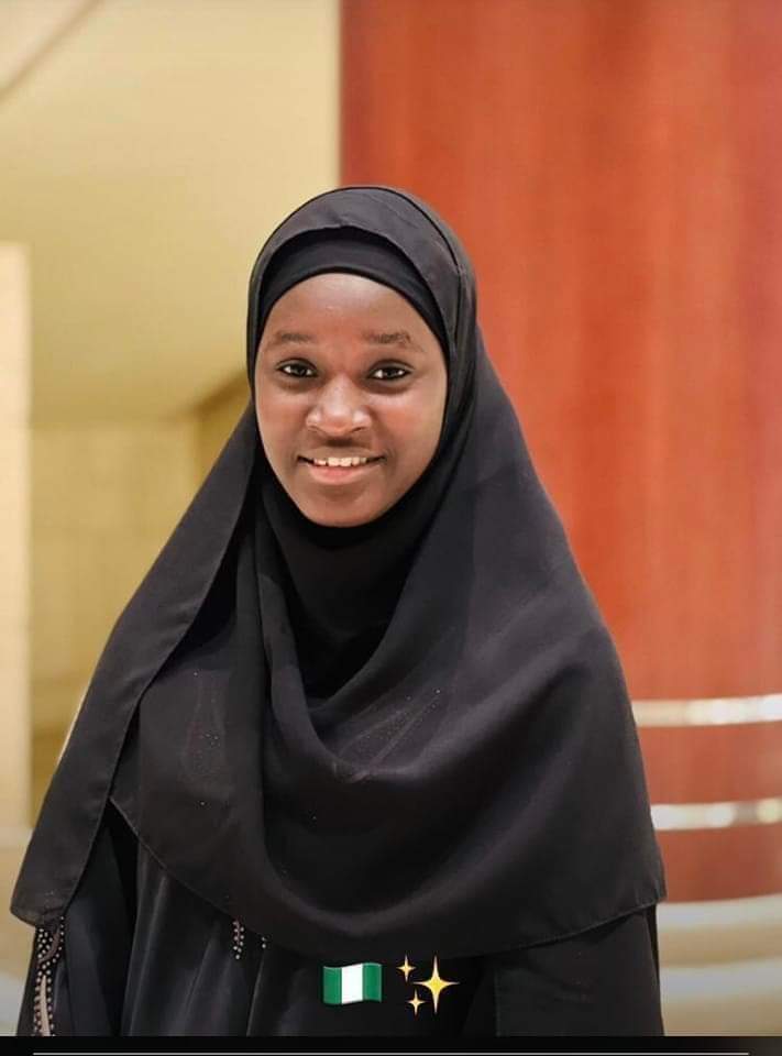 HopeImpact's tweet photo. This is Aisha Abubakar Hussain, a young lady from Kano state,Nigeria who clinched the 2nd position at the International Qur’an memorization competition in Dubai, UAE. Congrats to her.
#AsuuStrikeUpdate #Teni #MedTwitter https://t.co/OjYldA5KWX