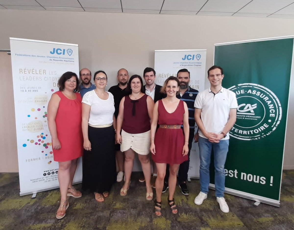 JCEL_AC's tweet photo. Journée de formation 🎓

Des membres des Jeunes Chambres Economiques Locales de Nouvelle-Aquitaine sont venus se former à la médiation ainsi qu'aux partenariats et au lobbying.

#JCEF #CHARENTE #FORMATION https://t.co/EhDnK4g0oo