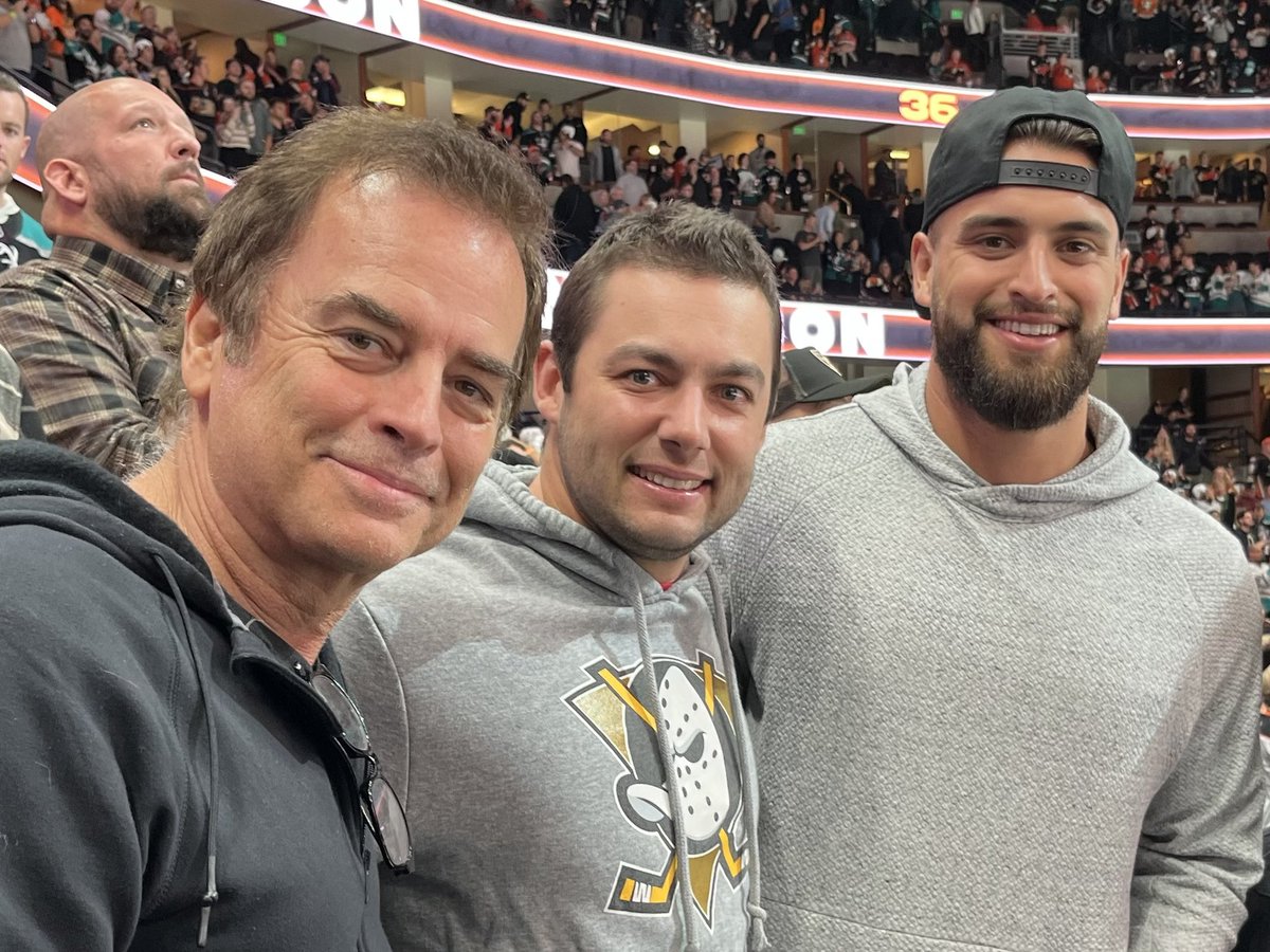 Roger Lodge tweet media