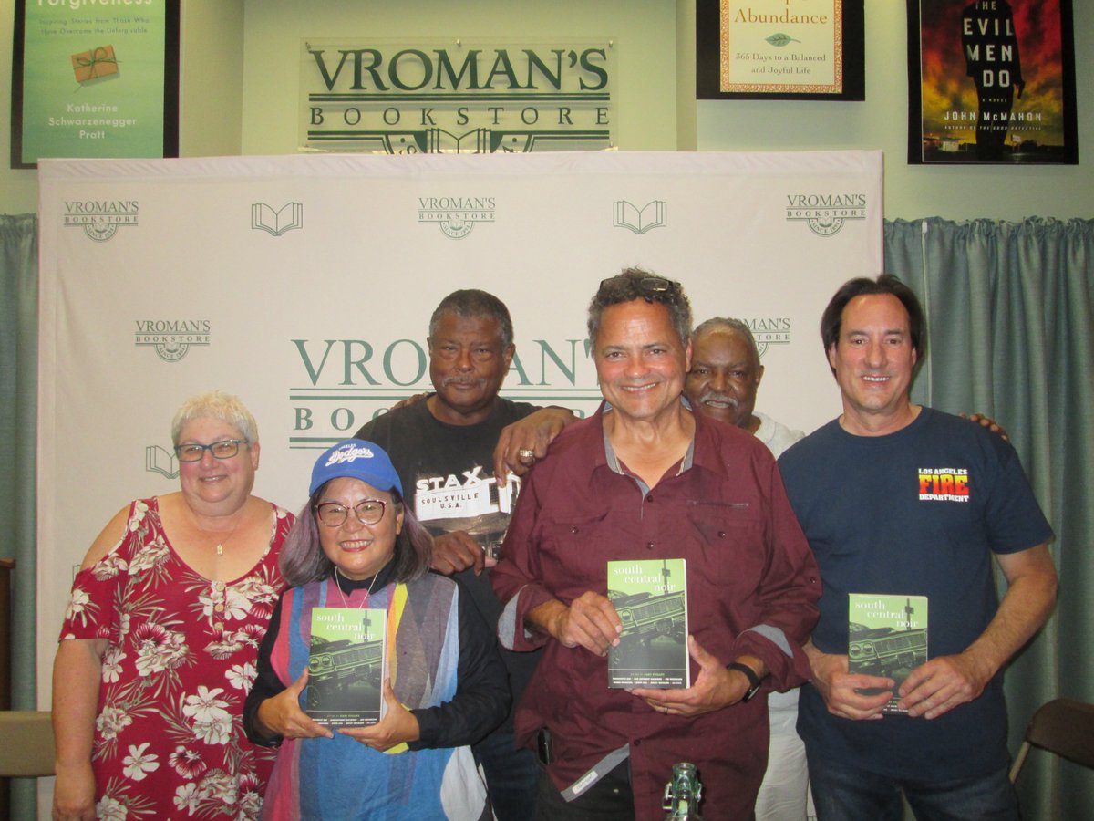 nikolascharles_'s tweet photo. Amazing night @vromans with friends! #JeriWesterson @gasagasagirl #GaryPhillips @jerveytervalon #EmoryHolmesII &amp; myself 

@SCentralNoir by @AkashicBooks

Thank you Gordon &amp; Stephanie, Monica, Peter &amp; Claire, Fred &amp; Lynette, David &amp; Linda, Rex, Frank, Charlie, Mary, Janie &amp; Jim https://t.co/D7nOlffBir