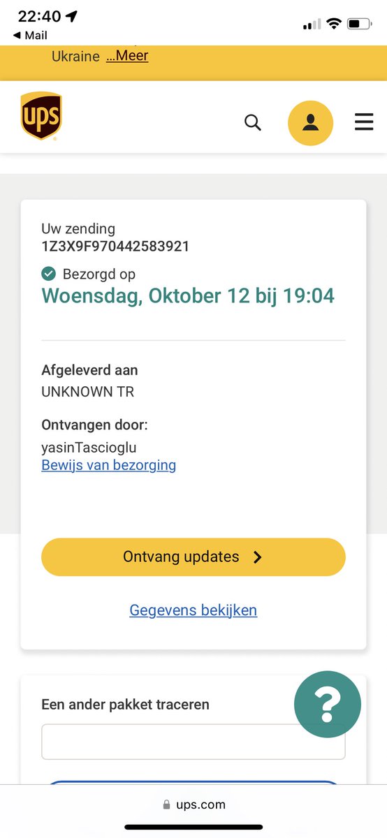 LexJans's tweet photo. @UPS_Netherlands hoi, gisteren pakketje afgeleverd voor mij in onze flat, maar geen gegevens bij wie of iemand die bekent is bij ons. Kunnen jullie achterhalen bij wie dit pakketje ligt. https://t.co/7ndoIpAqMu