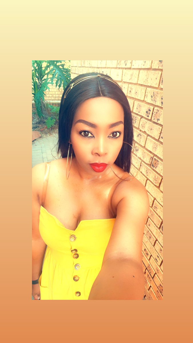 Tshego_Tebogo's tweet photo. #ThursdaySelfies #ThursdayVibes #ThursdayFeeling

A yellow kinda Thursday 🍯🍯🍯 https://t.co/YgVPqiMgTH