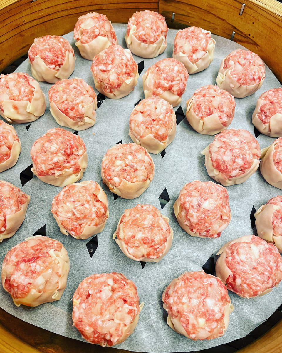 1番人気肉焼売🍖沢山仕込みました！
出来立てを是非^_^ #しまどん #町田焼売 #焼売 #レバ刺し #タン刺し #ハツ刺し #焼き鳥 #町田居酒屋 #町田グルメ