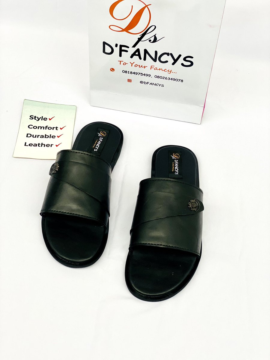 Dunny_fancy's tweet photo. The  K O L B Y... You can't beat the feeling of this black leather cover slippers on your feet. 
You will love it!!
Available in sizes and specification.
N10,000 
Sole : PURE LEATHER ✔️ 
#dfancys #dfancyshoes #handmadefootwear #qualitymade https://t.co/nb9M2yUT8S