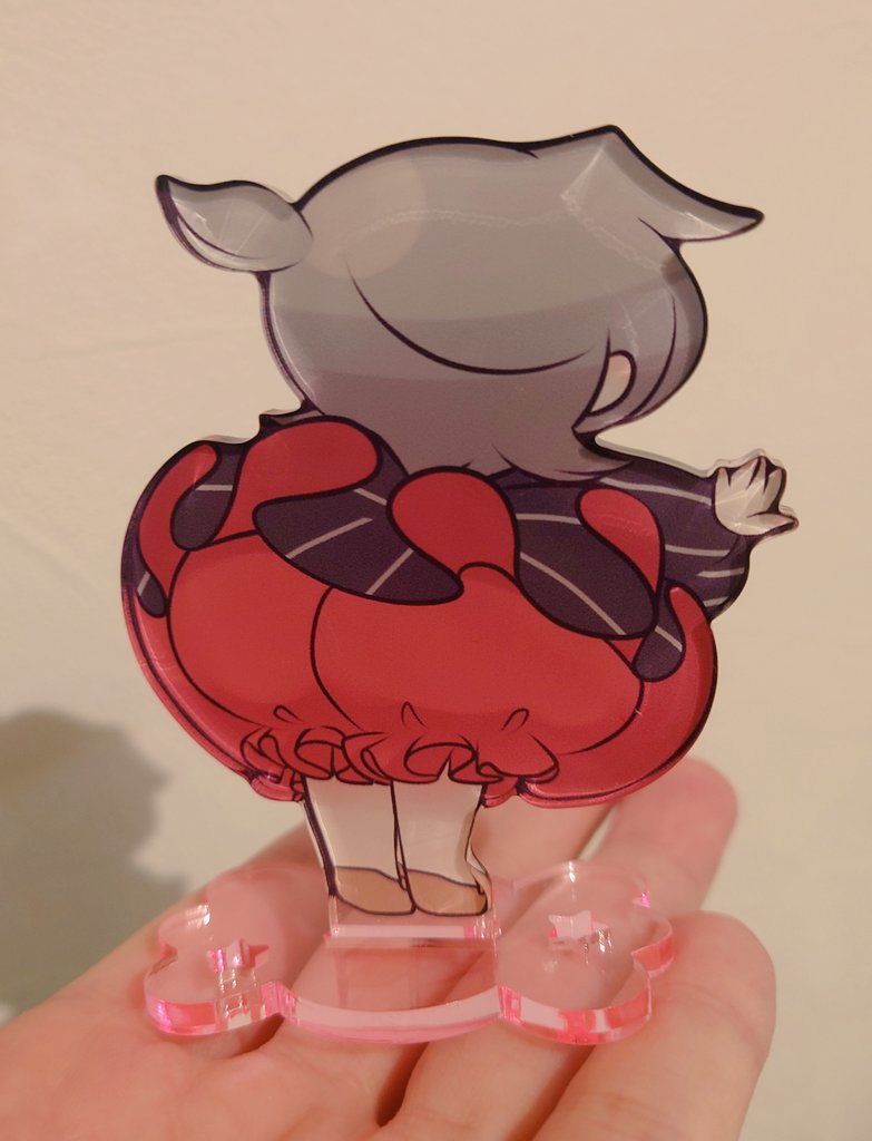 「恋する残滓ちゃんアクスタできましたいやーっっかわいい!!!!いやーっ!!!!! 」|散骨のイラスト