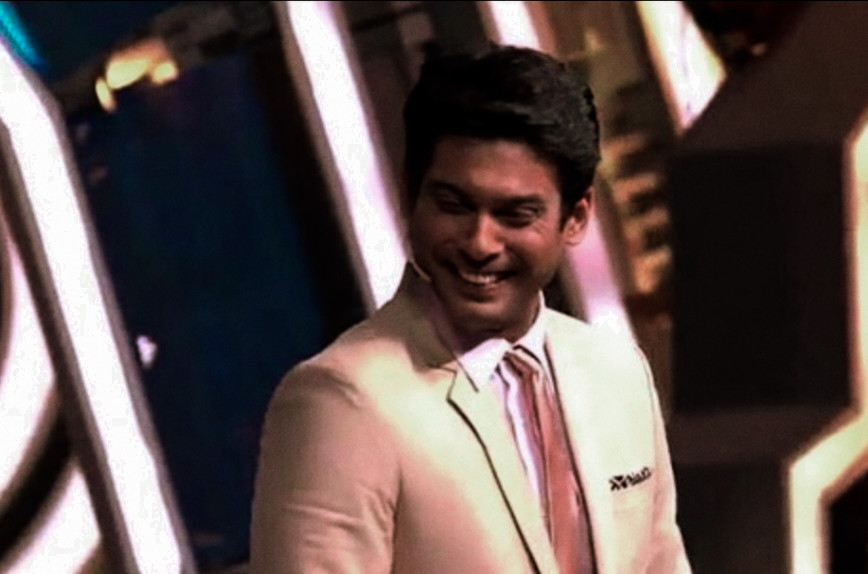 sidxaesthetic's tweet photo. You can take on the world in a good suit.
.
.
#SidharthShukla//@sidharth_shukla https://t.co/zJ79GOqQWq