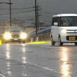 雨天時にライト点灯している人は、だいたい運転が上手い＆気遣いができる。