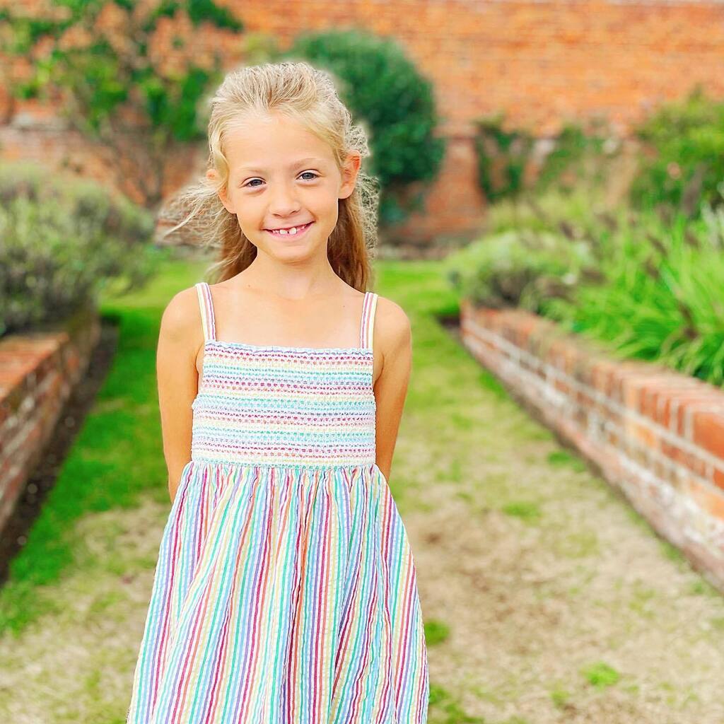 HAPPY 7th BIRTHDAY TO OUR ABSOLUTE RAY OF SUNSHINE, QUINN!!! ☀️

Our crazy, courageous, brilliant, beautiful, funny, friendly, kind and cuddly girl. Being your mama is the greatest gift and privilege, and everyone who gets to know you quickly learns that… instagr.am/p/CjpMEVxsP7X/