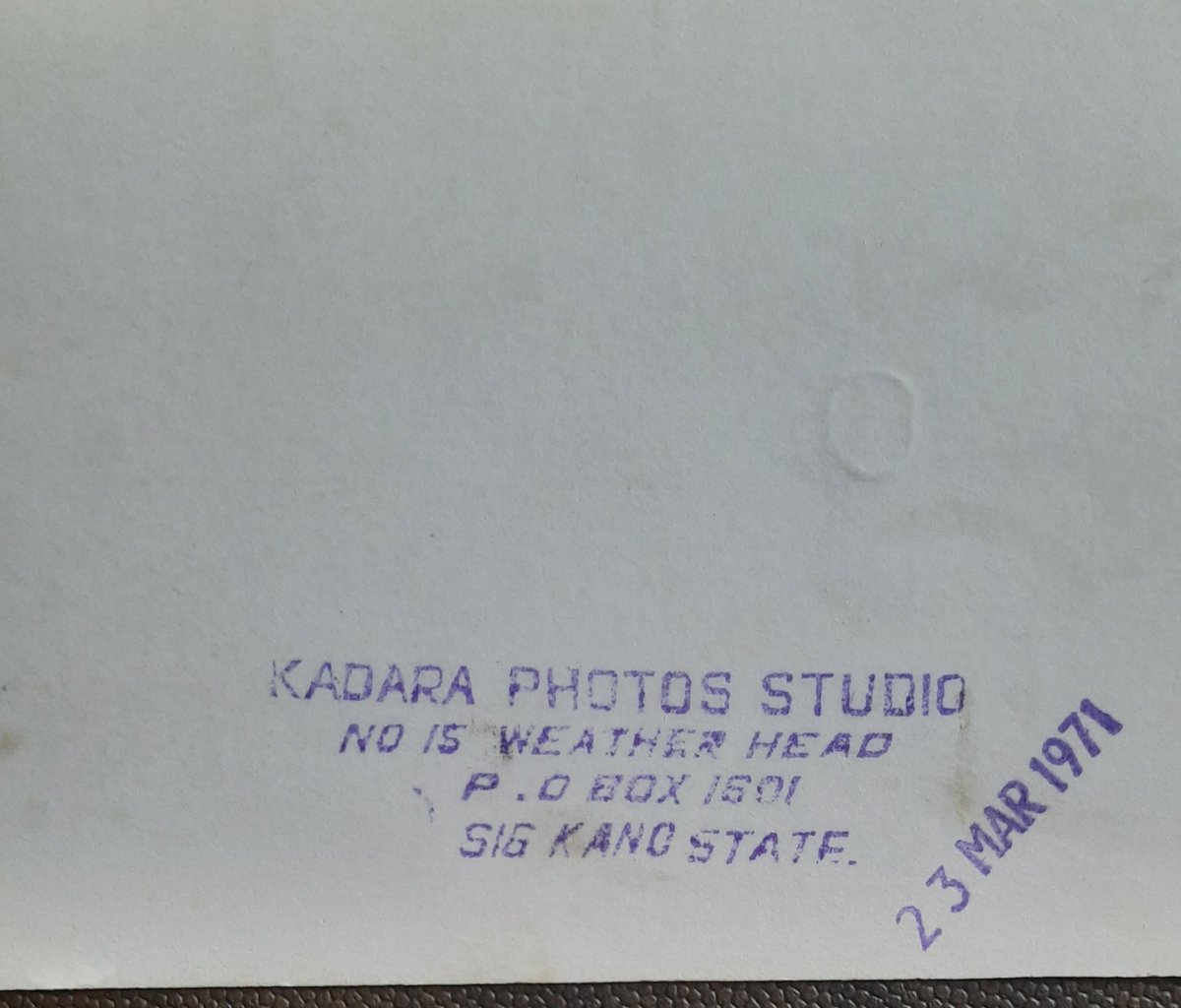 thisnthatart's tweet photo. @KanoChronicle ...so this is for everyone who was asking me to post my class pic of Corona Trust School..the date is stamped behind the pic n so is the studio name located in SabonGari 🙂 https://t.co/Vti5wFDJaD