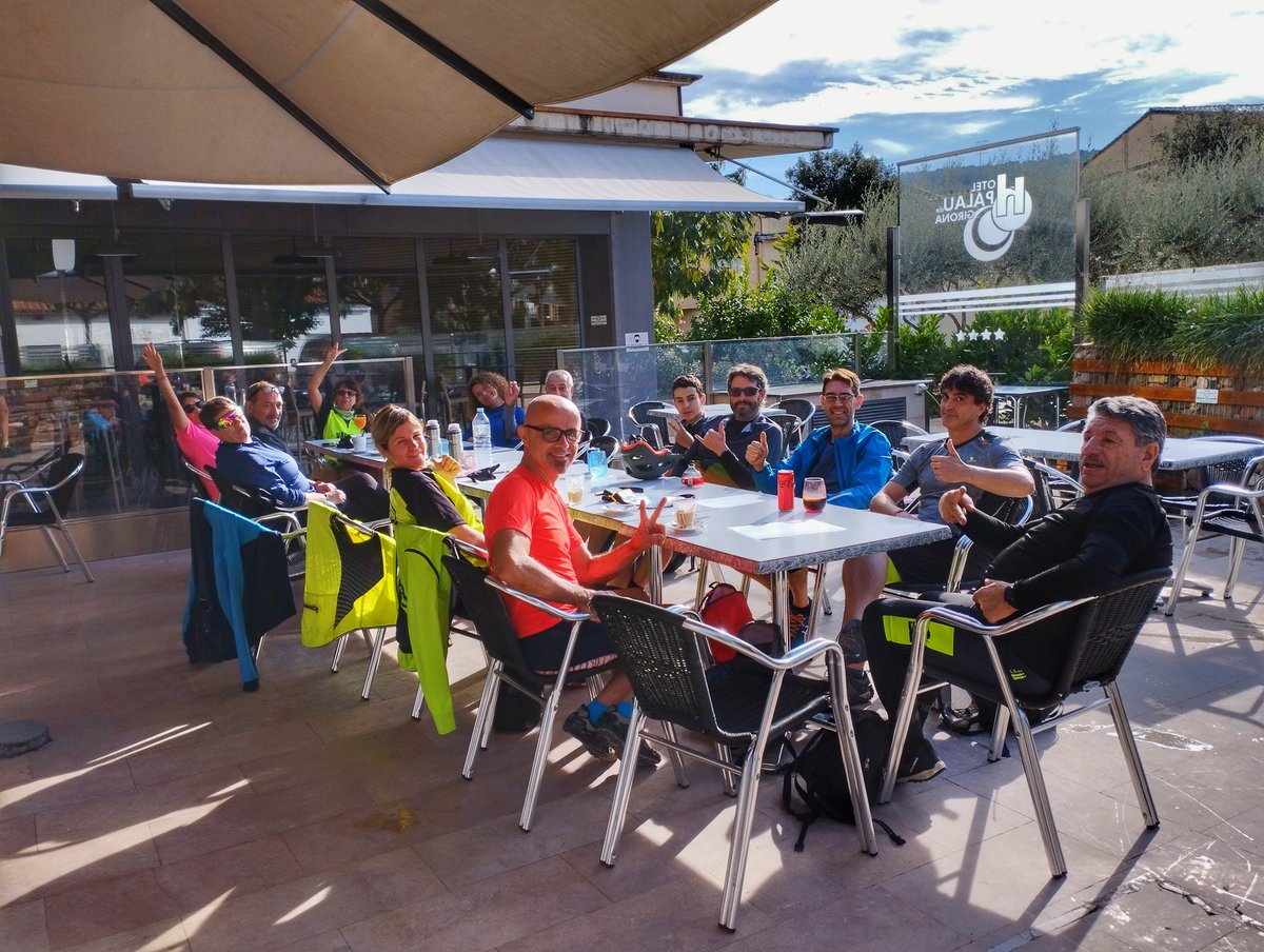 vadebicigrup's tweet photo. 🔴Un GRAN DIA, un GRAN EQUIP a la Via Verda Ruta del Tren Pinxo by VADEBICI !!!

🙏Gràcies a @Decathlon @viesverdesgi 

#biciCAT #cicloturisme #vadebici #girona #serinya #fotos #imatges #rutesguiadespergrups #sortidesenbici #guiatitulatenBTT 

📱695 660 373 WhatsApp https://t.co/1i2NHSIvHd