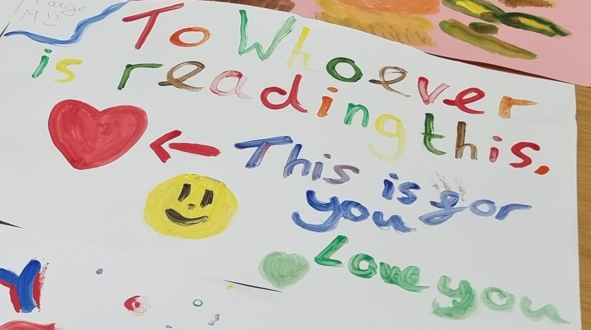 takaraalf's tweet photo. I just love this so much! 

Last night I visited @ymcans #YMCAGO Northwood Youth Club and young people were super excited to share their pictures that they had created to make others smile.

How beautiful is this and if anyone needs to hear this today ❤️ https://t.co/1YxzVG8lqE