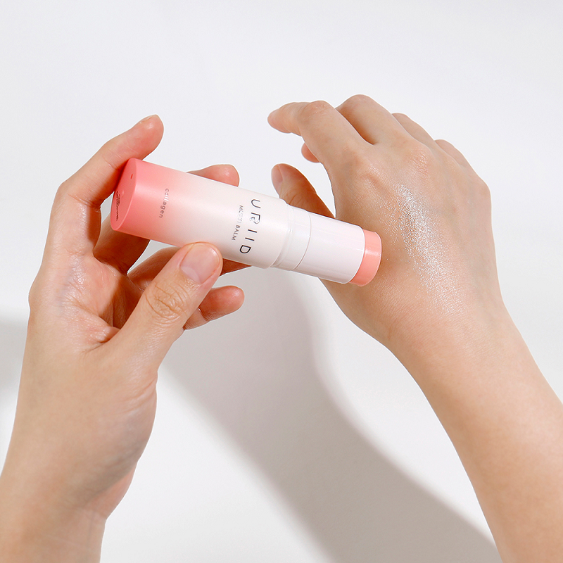 uriid_jp's tweet photo. ⠀
URIID collagen multi ampoule stick
⠀
✨ユリードのコラーゲン・マルチ・アンプルスティック✨
⠀
柔らかなつけ心地🥰
お肌に刺激を与えず、
ハリをお届けします。🎁
⠀
#ユリード #コラーゲンスティック #マルチバーム #アンプルスティック #弾力ケア #URIID
https://t.co/DvdVoiJ0Sm https://t.co/wHVVSCPijK