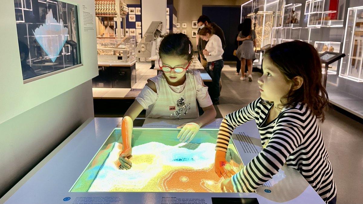 ishii_mit's tweet image. 【砂】20 years after the invention of the original Illuminating Clay and SandScape by the Tangible Media Group | MIT Media Lab, SandScape 2022 debuted at the newly opened MIT Museum on September 23rd. @MITMuseum @tangiblebits @medialab @ishii_mit
facebook.com/ishii.mit/post…
