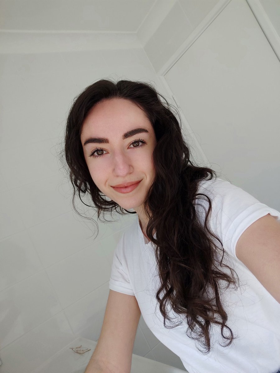 glitterjuj's tweet photo. it should be illegal to go to work when @joshuatbassett is dropping a new song on the same day idk
#sshsss #sshsssselfie https://t.co/FGcynUkrLT
