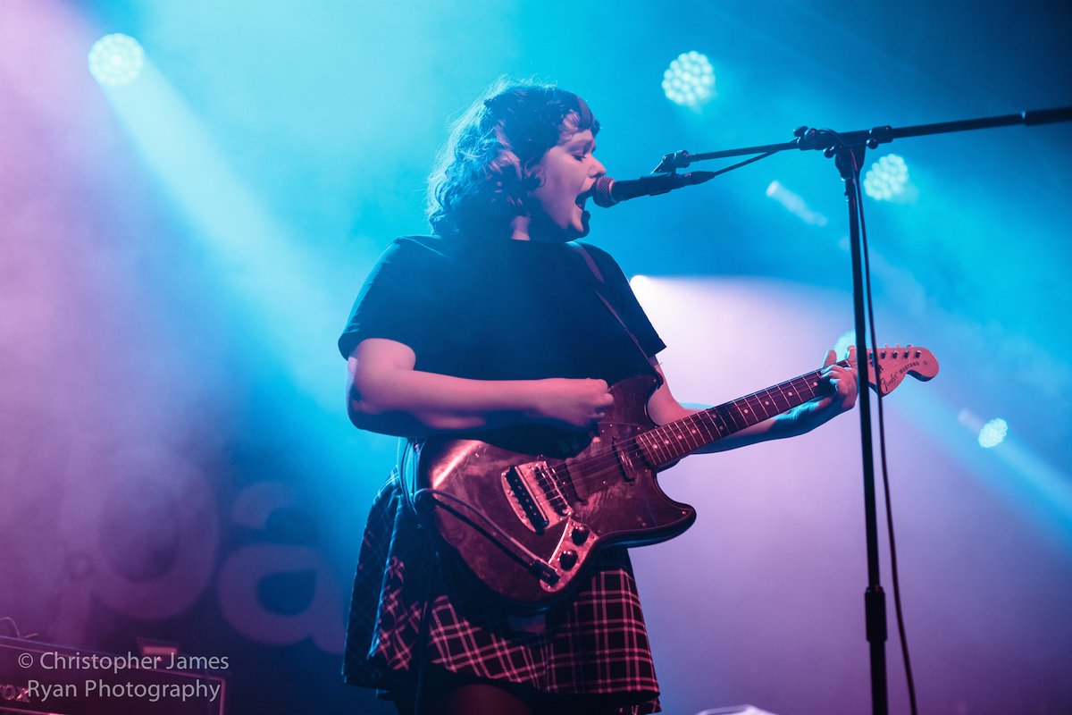 RAM_zine's tweet photo. An epic photo gallery of @Pipblom supporting @maximopark in Manchester. 
📸 - @ChrisRyanPhotos  | #RAMzine #Netherlands #Pop #Gigs #LiveGallery https://t.co/ya39SPvWNl