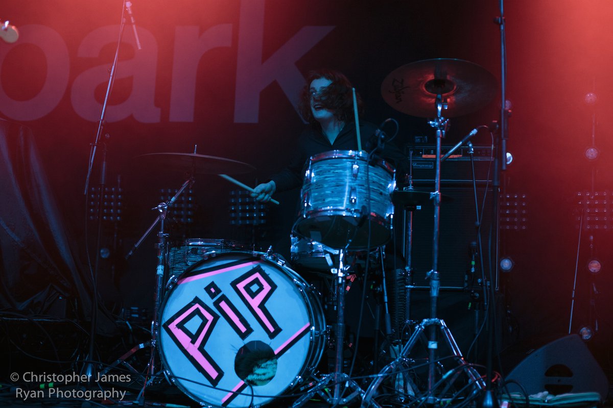 RAM_zine's tweet photo. An epic photo gallery of @Pipblom supporting @maximopark in Manchester. 
📸 - @ChrisRyanPhotos  | #RAMzine #Netherlands #Pop #Gigs #LiveGallery https://t.co/ya39SPvWNl