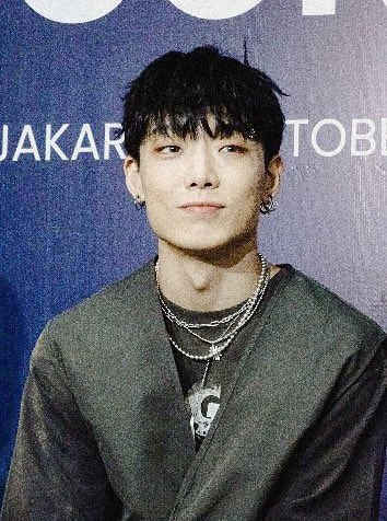 jzzzindaeyo's tweet photo. 221001 https://t.co/u3KAuCDOwk IG 
iKON Jisphoria

https://t.co/hL2fMHu0bP

@bobbyranika #BOBBY #바비 #バビ
@YG_iKONIC #iKON #아이콘 https://t.co/YPl5QGhwIx