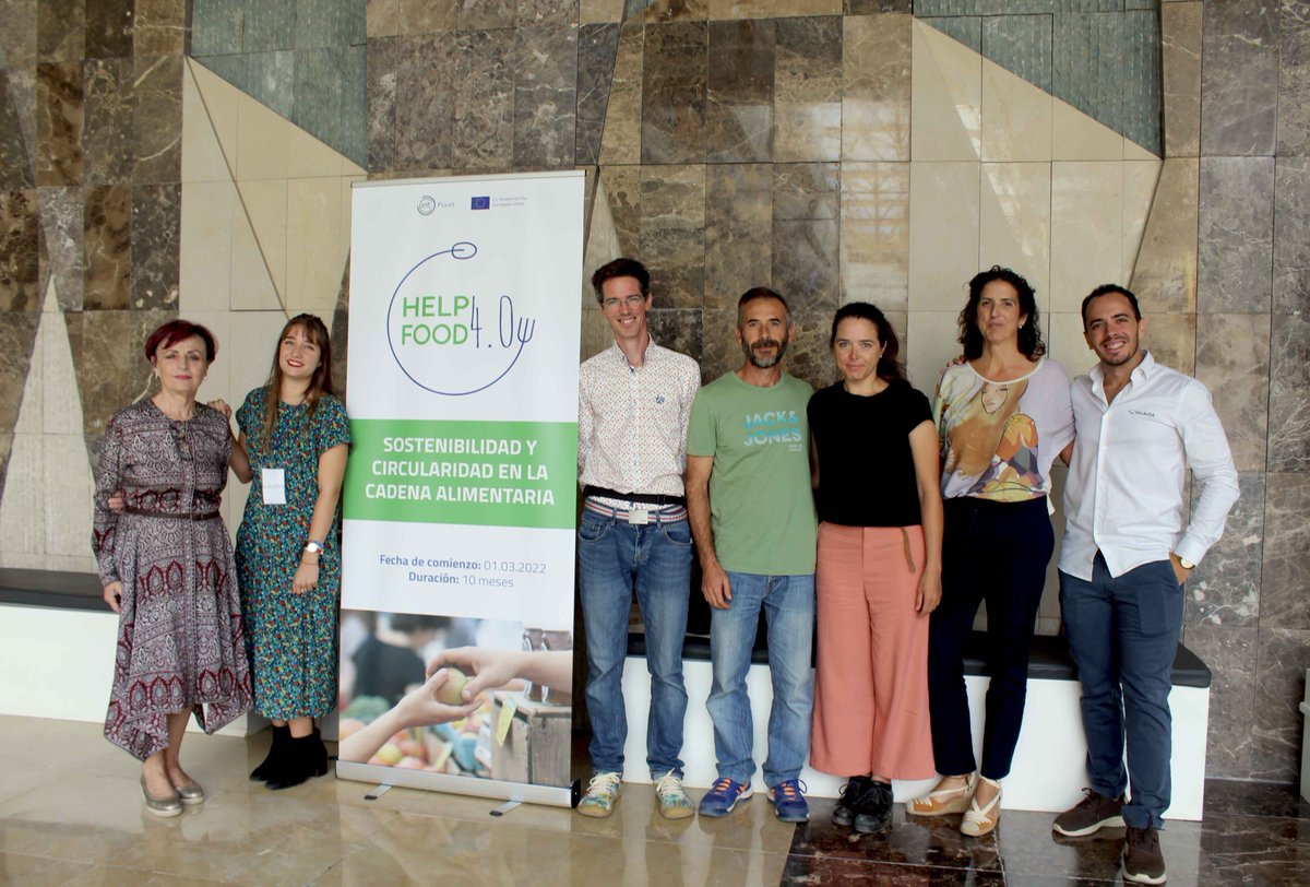 bioazul_spain's tweet photo. 📌NEW POST! Ya tenéis disponible el resumen de nuestro taller #HelpFood sobre comunidades de productores y consumidores para una agricultura sostenible que celebramos el pasado 29 de septiembre en Málaga.

¡Muchas gracias a todos los que vinisteis!

👉https://t.co/OssCgRLh6L https://t.co/m6PoHLpMTE