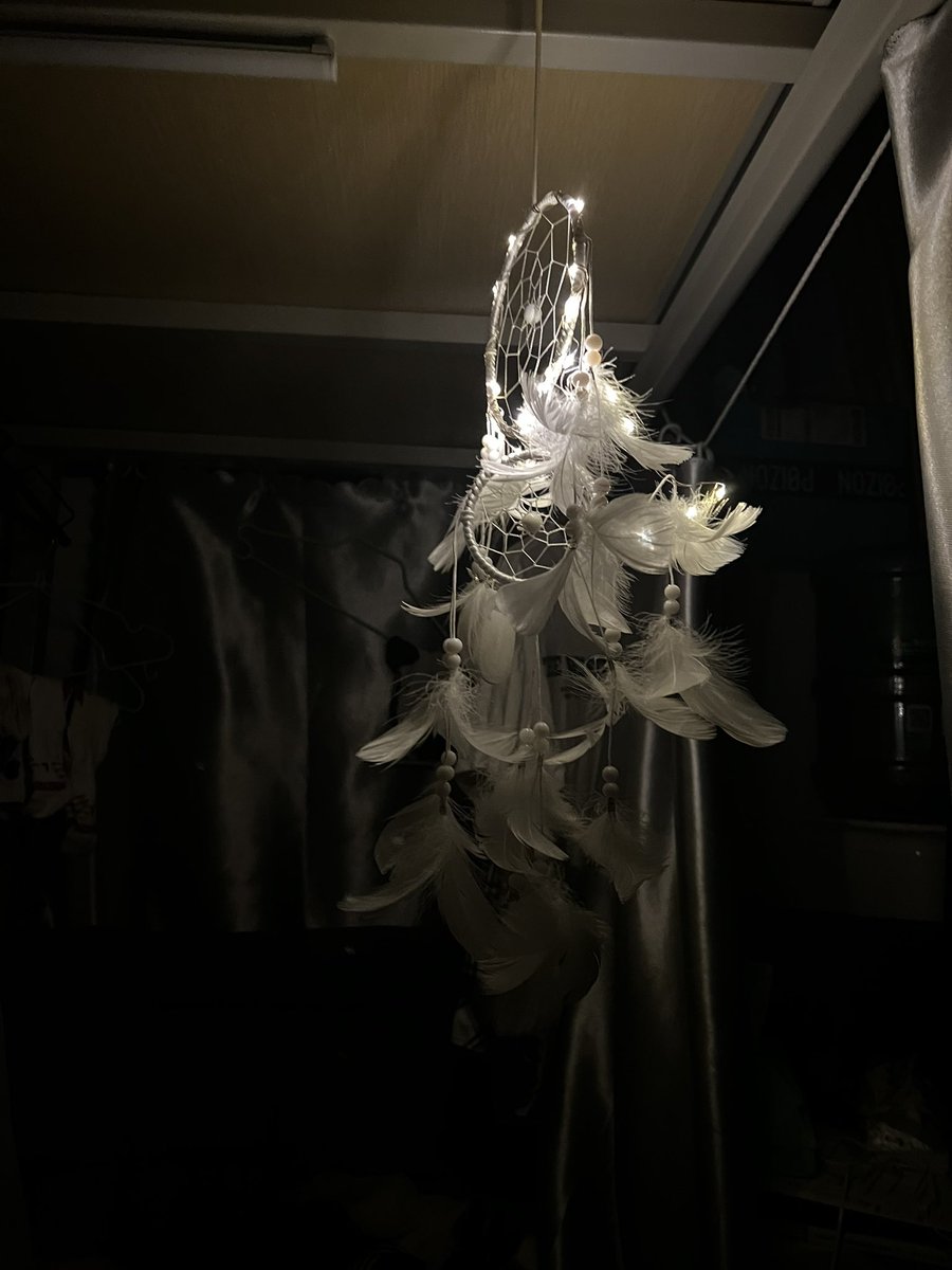 Embe3ss's tweet photo. 《星月—山吾行》

月色轻藏
云的心脏
星芒躲闪
夜的眼眉
道路静悄悄
竖起手指在嘴旁 https://t.co/u3cwdOIvrd