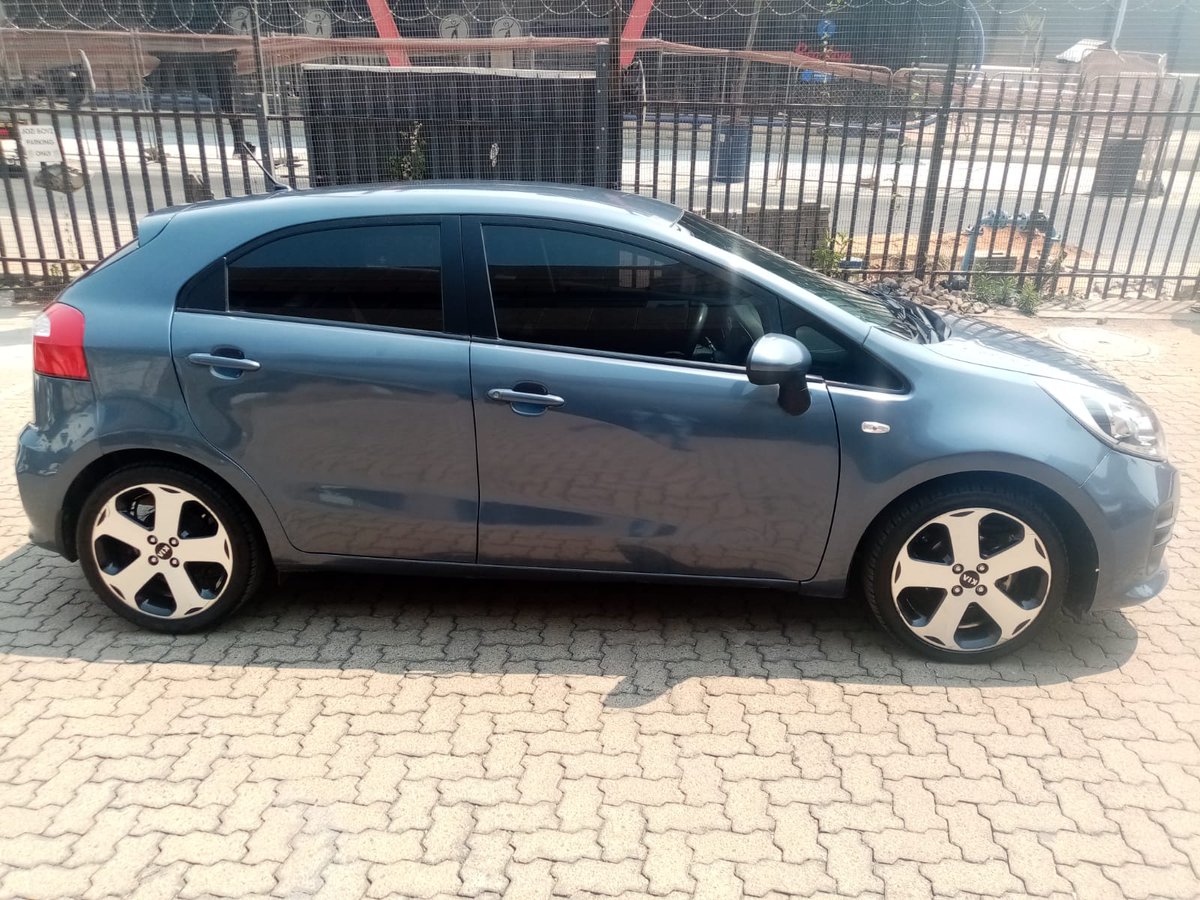 LifeAdex's tweet image. 2016 Kia Rio 1.2 Engine km 82000 Manual Petrol Power window Radio CD fm airbags plc call this number 0726531410 or 0629164359 my address is No 650 louis botha avenue bramley jhb finance blacklisted and Rent to own