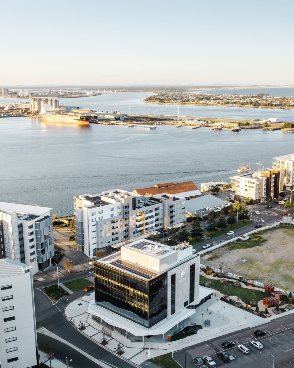Uni_Newcastle's tweet photo. It's easy being green when you are the only Australian finalist nominated for the prestigious @WorldGBC 2022 Asia Pacific Network Leadership in #GreenBuildingAwards! ♻️ @gbcaus https://t.co/tHng2IOBPO
