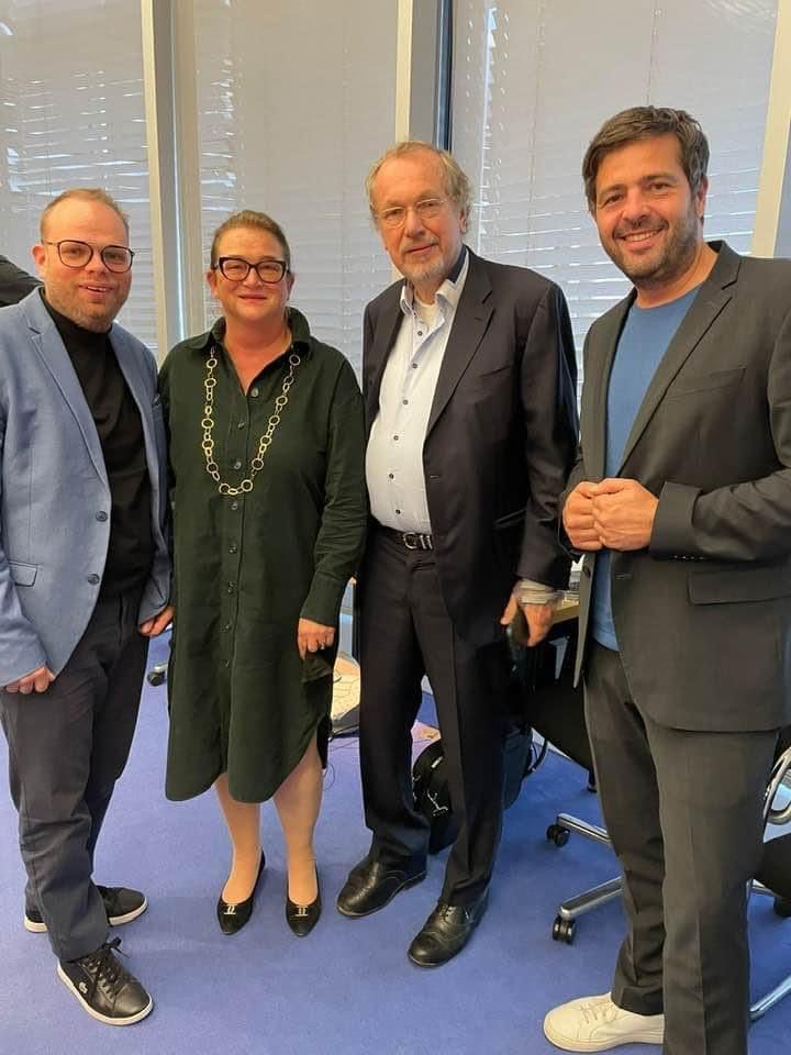 Prof. Jens Michow (@jensmichow) on Twitter photo 