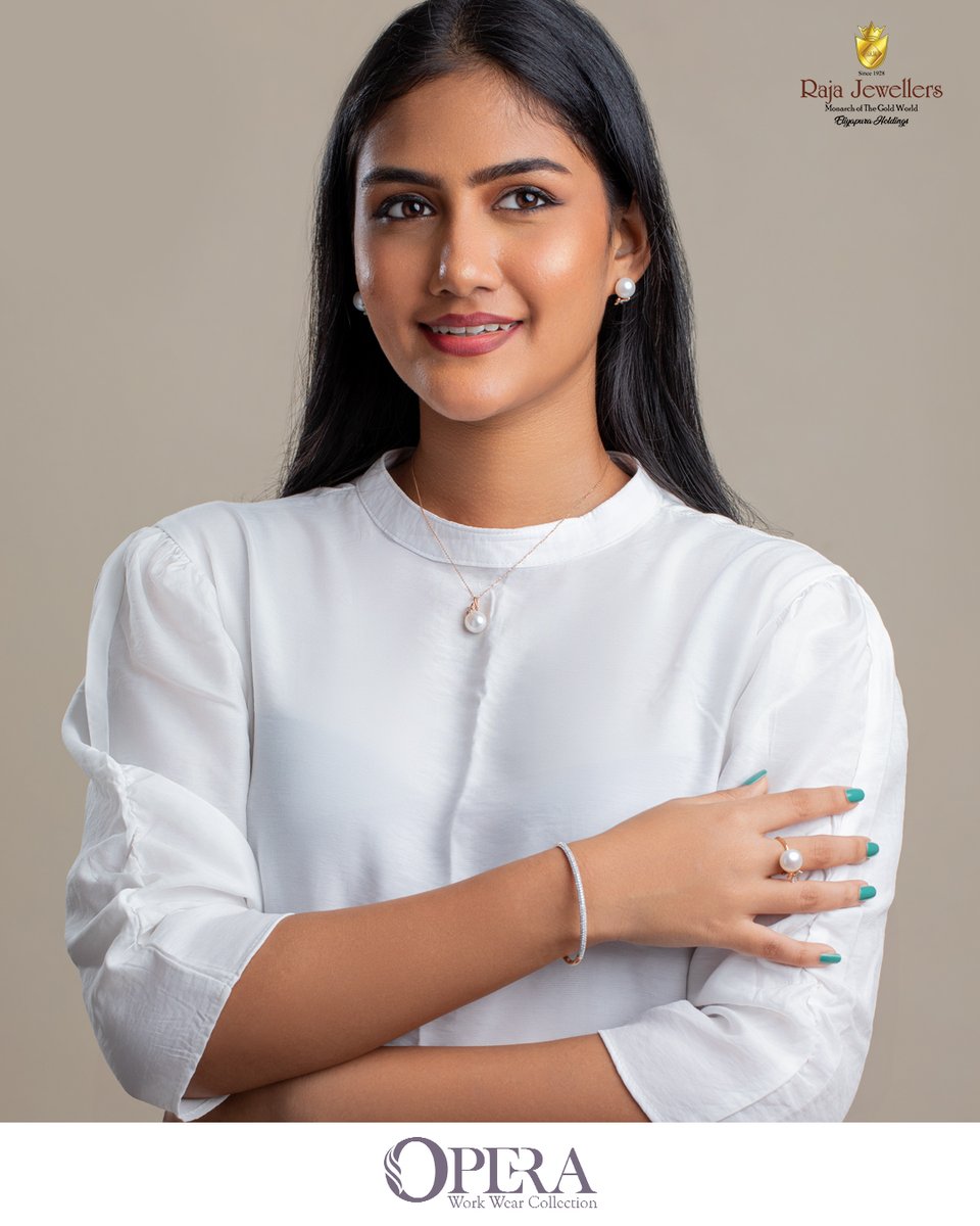 RajaJewelle's tweet photo. Jewelry that defines you, your passion, and your work.
โ๐๐ฉ๐๐ซ๐โ work wear collection
#opera #workwear #workingwomenstyle #workwearcollection #colombosrilanka
Raja Jewellers - By Eliyapura Holdings.
Bambalapitiya +94112 583223 | Negombo +9431 223 1661 | Kandy +9481 223 4402 https://t.co/bNU5nd62D4