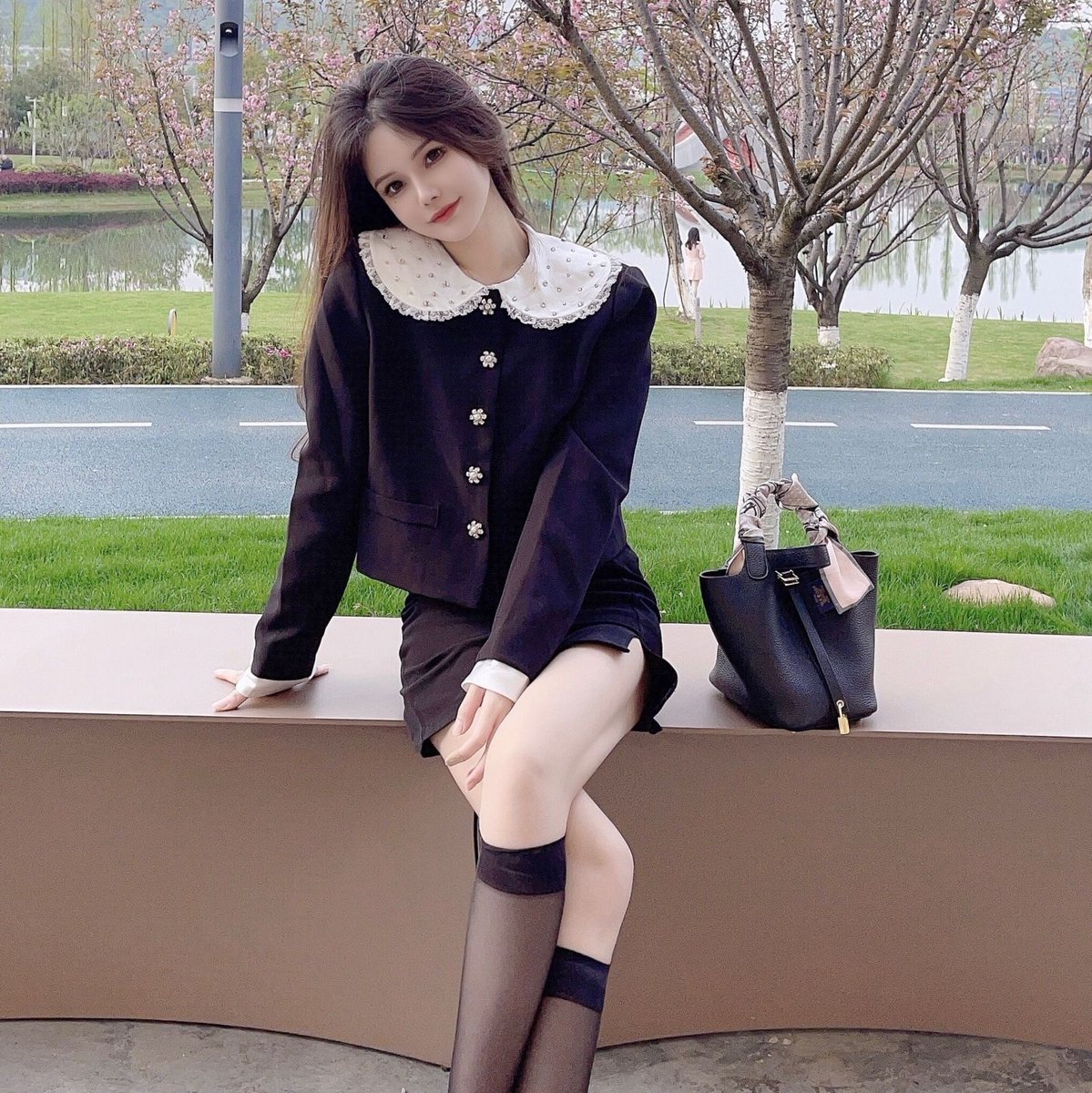 andaying123's tweet photo. 哇 我朋友真漂亮 要不要介绍给你们认识呀~ https://t.co/UQNsT4OtDI