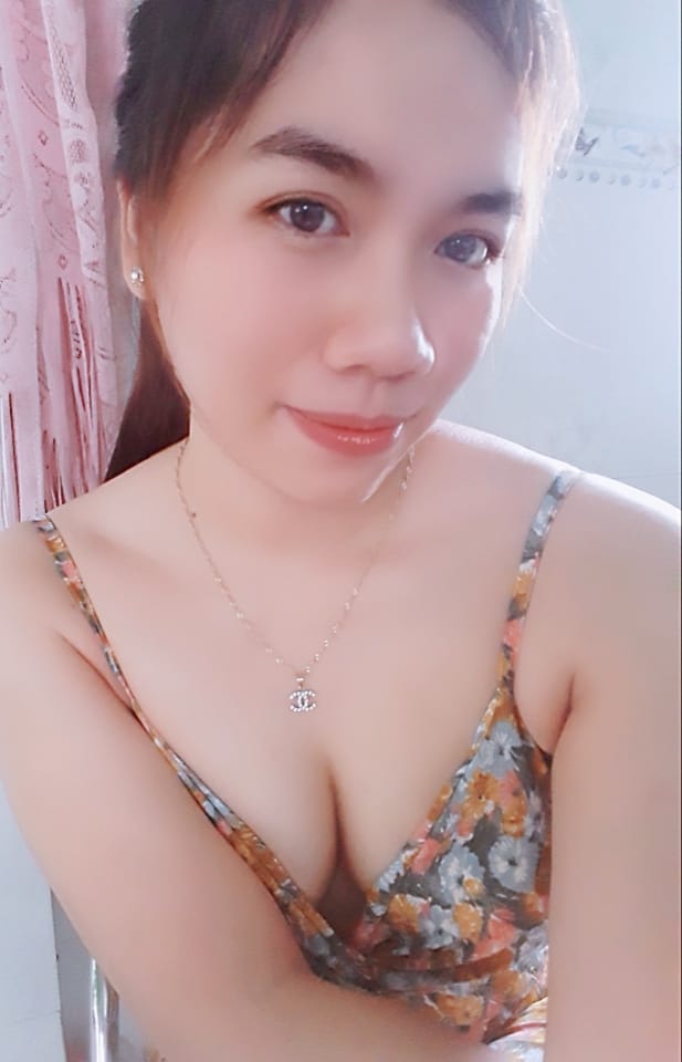 CHihong308's tweet photo. E nào muốn lái cô ko nhỉ?> https://t.co/VTxoBJoDcI