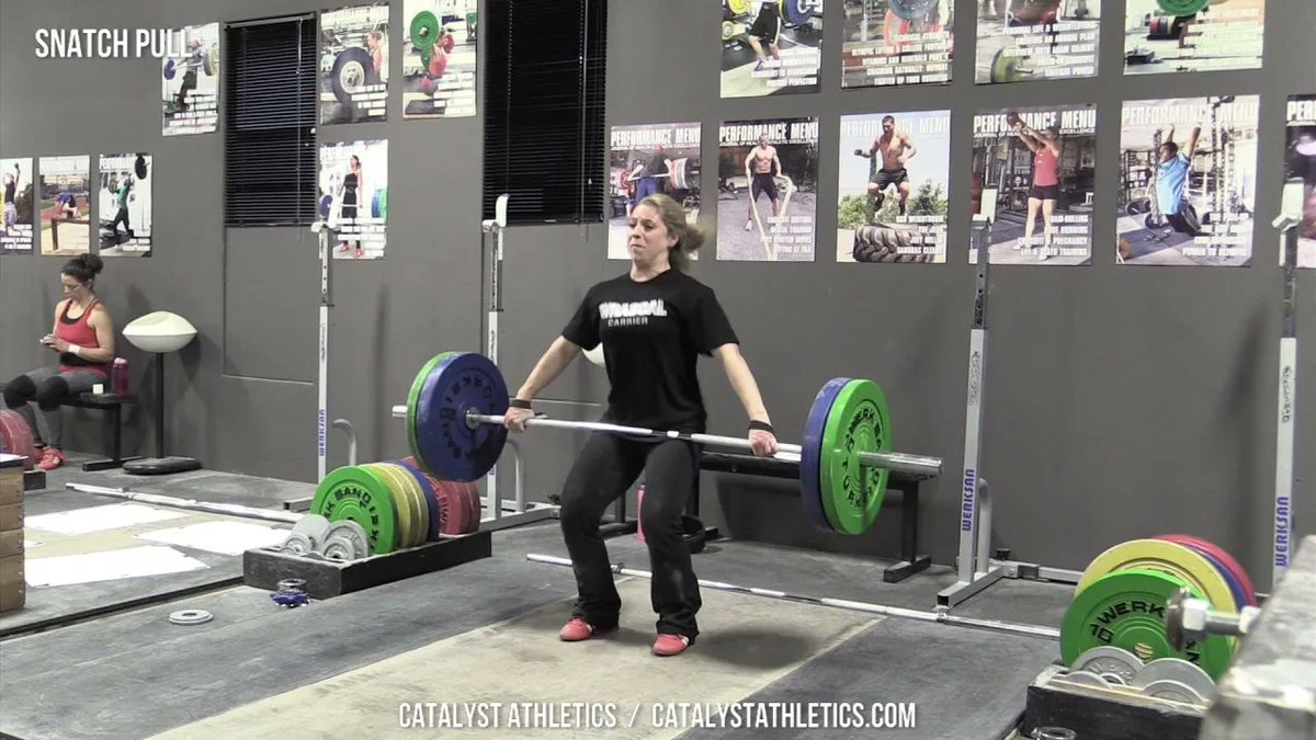 reisquarteu's tweet image. #SnatchPull - Olympic #Weightlifting Exercise Library: youtu.be/ozFjbwIOjU4 #Fitness #Crossfit
