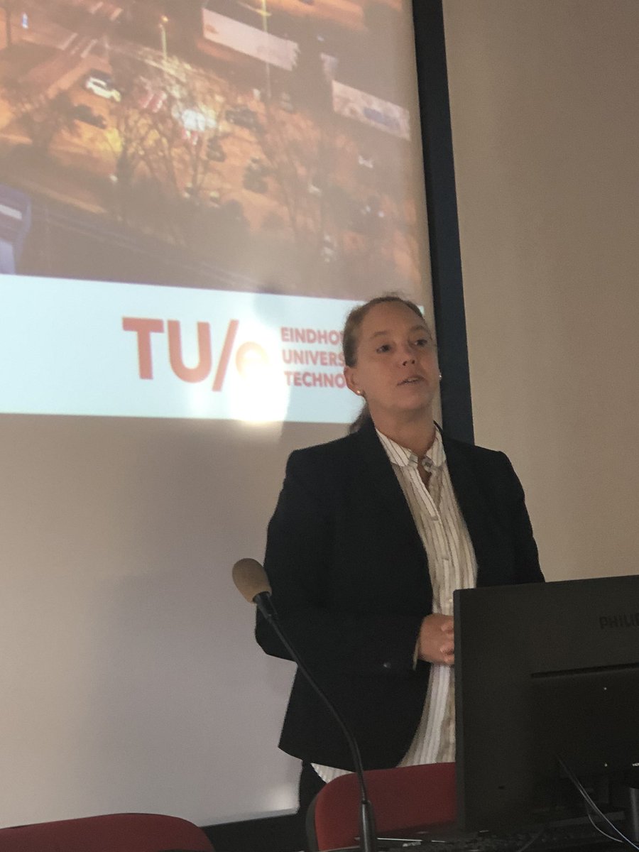 albrechtschmidt's tweet image. Regina Bernhaupt @doc_ux discussing the challenges of introducing new technologies in her open keynote for today at the #idc2022venice - Evaluation Challenges for digital Twins: useful, usable, UX, value based, societal relevant?