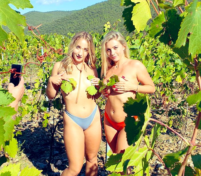 Bonne journ&eacute;e everyone 😍 @chevalierchloe_ @swamecom #swamebus #france #naturelover #throwback https://t<a class="tags" target="_blank" title="On Twitter" href="/?out=eyJ0eXAiOiJKV1QiLCJhbGciOiJIUzUxMiJ9.eyJpYXQiOjE3MjA3NDk3NDcsImlzcyI6InR3cG9ybnN0YXJzLmNvbSIsIm5iZiI6MTcyMDc0OTc0NywiZXhwIjoxNzUyMjg1NzQ3LCJyZWRpcmVjdF91cmwiOiJodHRwczovL3R3aXR0ZXIuY29tL2NoZXZhbGllcmNobG9lXyJ9.Mh5andV1CJ_JC0ioHsS2JXLOmrMT7bcXnHXpf9chHrUj9n23Jn-TT5GXTIugQm2Rq-h65Go_CBYY5_jmZBSvlw">@chevalierchloe_</a><a class="tags" target="_blank" title="On Twitter" href="/?out=eyJ0eXAiOiJKV1QiLCJhbGciOiJIUzUxMiJ9.eyJpYXQiOjE3MjA3NDk3NDcsImlzcyI6InR3cG9ybnN0YXJzLmNvbSIsIm5iZiI6MTcyMDc0OTc0NywiZXhwIjoxNzUyMjg1NzQ3LCJyZWRpcmVjdF91cmwiOiJodHRwczovL3R3aXR0ZXIuY29tL3N3YW1lY29tIn0._iyzMr2nk6Xwr3B8XQMJKSv6NaEdvMzEO8WDkGffI-uaLrb0i9XjTDIdHgzbU99NIu5ywBqeMFExMyo6g7-Vlg">@swamecom</a><a href="/tag/france"class="tags"><span>#france</span></a><a href="/tag/throwback"class="tags"><span>#throwback</span></a><a href="/tag/naturelover"class="tags"><span>#naturelover</span></a><a href="/tag/swamebus"class="tags"><span>#swamebus</span></a>