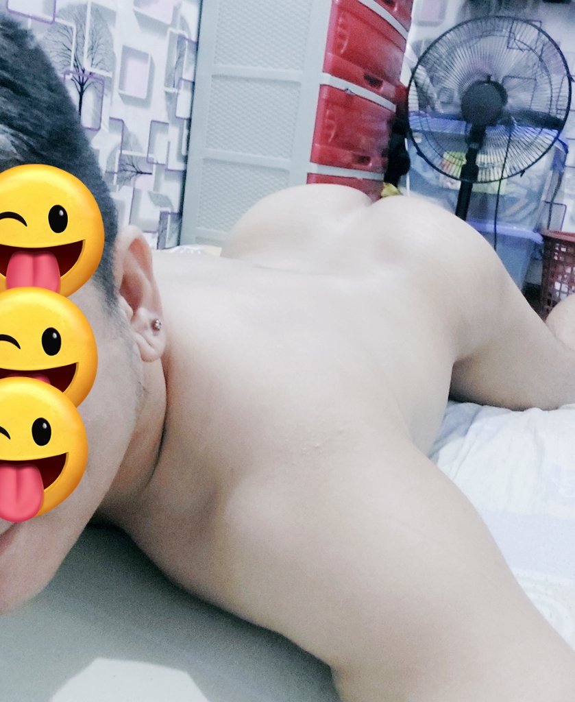 ChubbyVersa03's tweet photo. Pag ganitong maulan sarap tumuwad.
Kaso wala namang babayo.😅 
PM ka pag gusto mo, pasukin ang mundo ko.😁 LF: TOP / VTOP 4now😅 https://t.co/6bOpR7SvUH