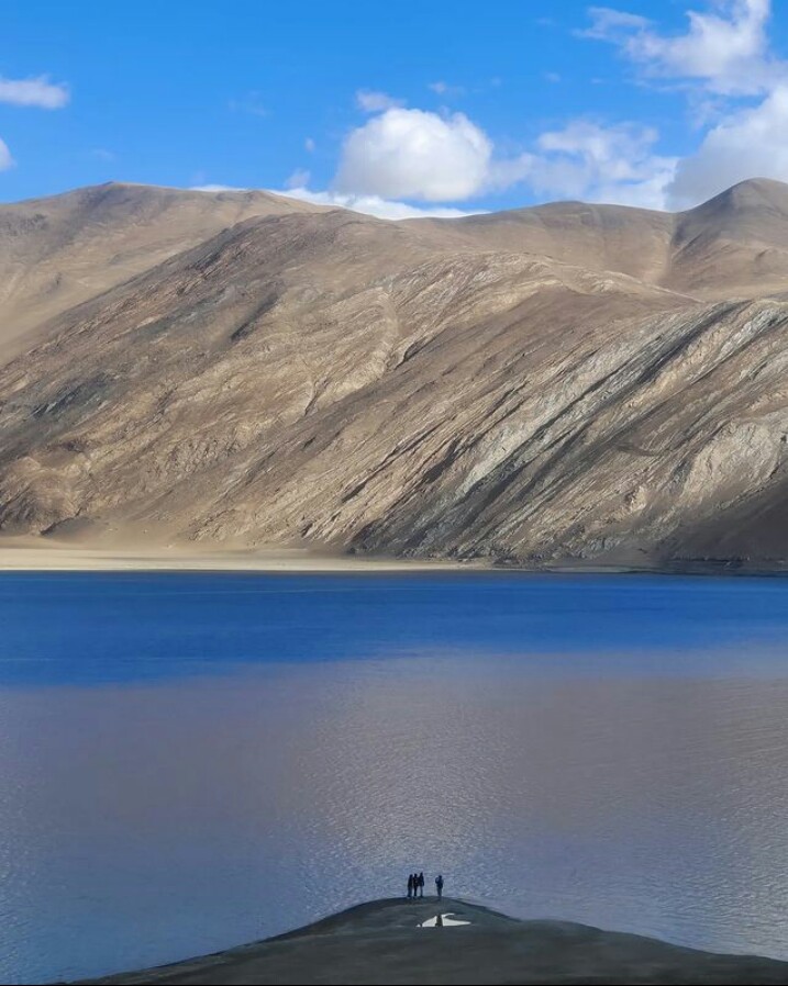 7. Pangong Tso Lake, Ladakh
