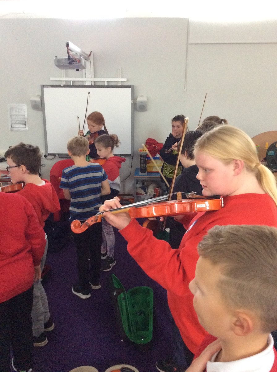Primary 7/6 enjoyed their violin lesson yesterday. We are sounding better each week and are close to playing Twinkle Twinkle Little Star! <a href="/BrambleBraeSch/">Bramble Brae School</a>