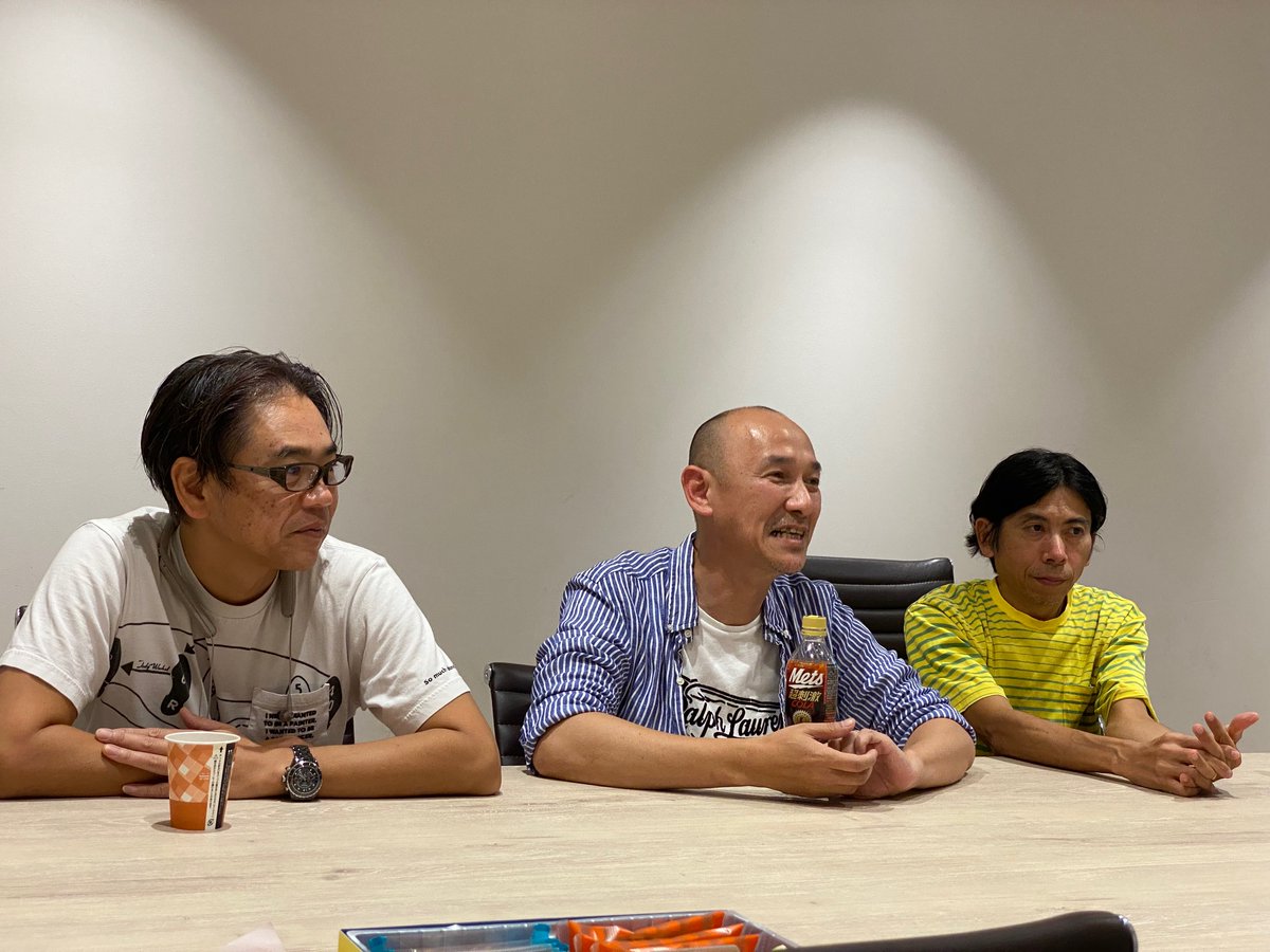 Nicerainbow7's tweet photo. 「ナイスの森」がポーランド映画祭で上映されます!
会場で流すオンラインQ&A録画の為、久しぶりに監督3人が集まりました!!オースミ監督も顔出してくれました。
Five Flavours Asian Film Festival
https://t.co/yRNiwTqixS
#石井克人 #三木俊一郎 #伊志嶺一十 #オースミユーカ https://t.co/duU4dummJ3