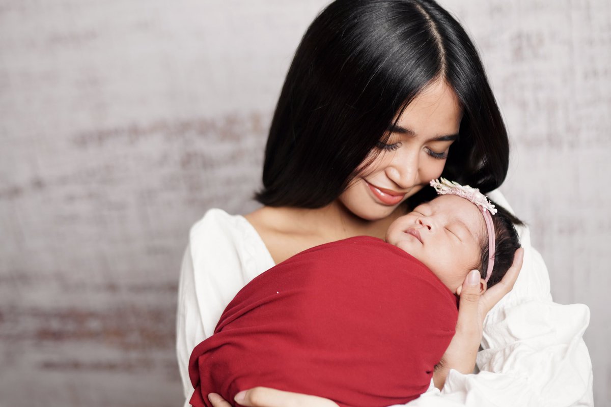 RivaQuenery_'s tweet photo. #Haaay Baby Athena just turned one…can we go back to this moment when you were this little? Time flies too fast 🥺 https://t.co/znCeBA6Jc4