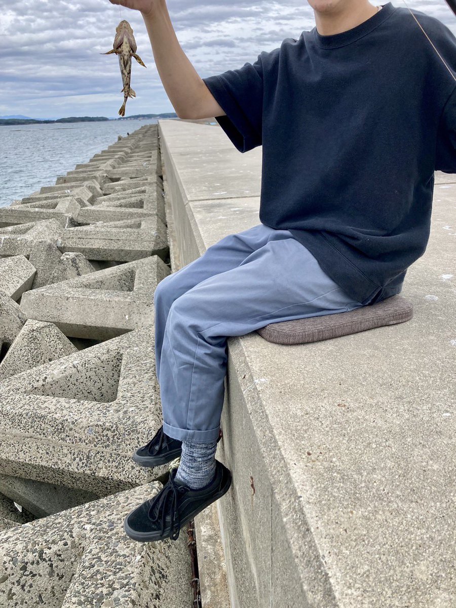 CARICH_official's tweet photo. 先日の連休は釣り旅行に行きましたー!🎣
ゲルクッションのおかげでテトラポットでもくつろぎながら釣りが出来ました笑 晴れの日にやれて良かったー✨
#スタッフプライベートシリーズ
#釣り
#フィッシング
#ゲルクッション
#Hipeee
#CARICH
#アウトドア https://t.co/re3mmY0Nsj