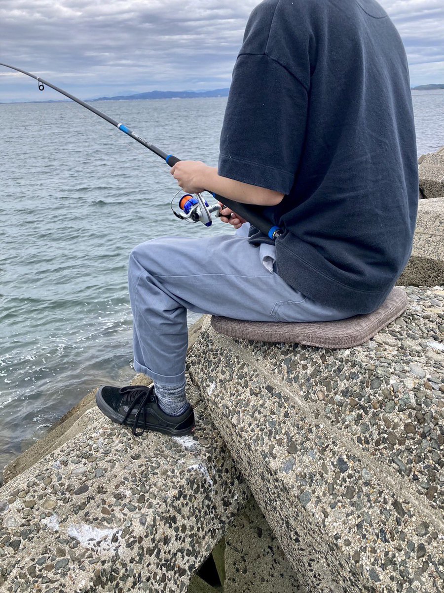 CARICH_official's tweet photo. 先日の連休は釣り旅行に行きましたー!🎣
ゲルクッションのおかげでテトラポットでもくつろぎながら釣りが出来ました笑 晴れの日にやれて良かったー✨
#スタッフプライベートシリーズ
#釣り
#フィッシング
#ゲルクッション
#Hipeee
#CARICH
#アウトドア https://t.co/re3mmY0Nsj