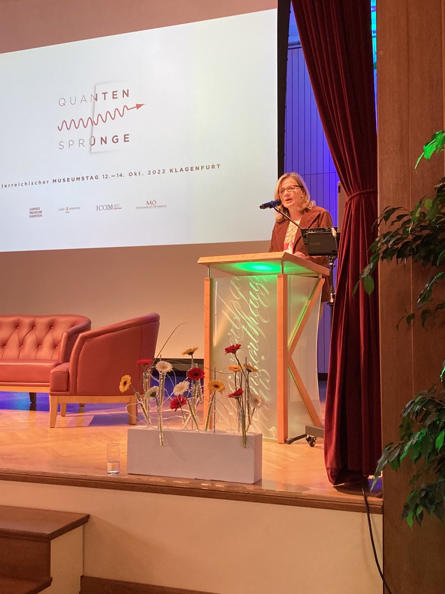 museumhub_de's tweet photo. Aus den neuen Kriterien der neuen #ICOM Museumsdefinition hebt ICOM Österreich Vorsitzende Bettina Leidl am 33. Österreichischen Museumstag insbesondere die Aufgabe der (Neu-)Interpretation hervor.

#ICOMdefine #Museum https://t.co/FyVw8Zq8Xf