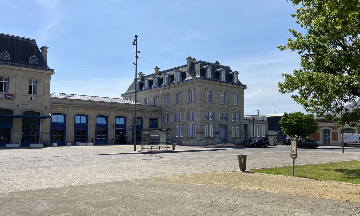 ⛏️Buffet de la gare de Charleville-Mézières⛏️

Après avoir été désigné lauréat de l'Appel à Manifestation d'Intérêt lancé par la SNCF et 10 mois d'étude, <a href="/proteame/">Protéame</a> va démarrer les travaux de réhabilitation de l'aile droite de la gare.

#architecture #rehabilitation #SNCF #BDF